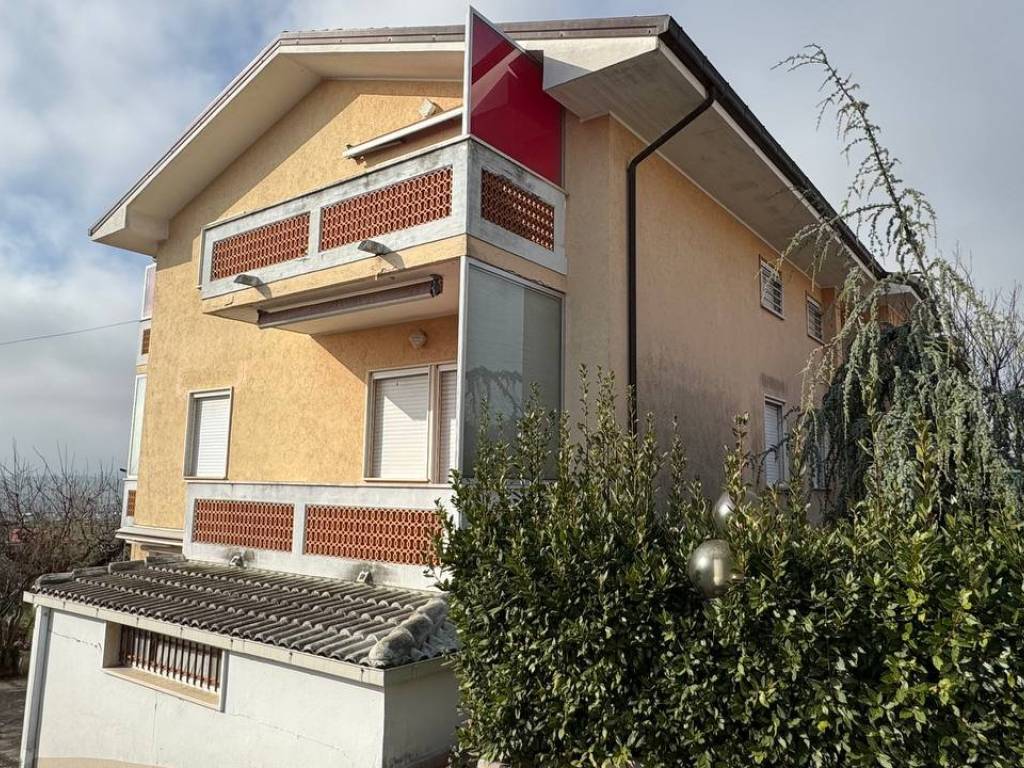 Casa indipendente a Ancarano in Contrada Casette - Foto 4