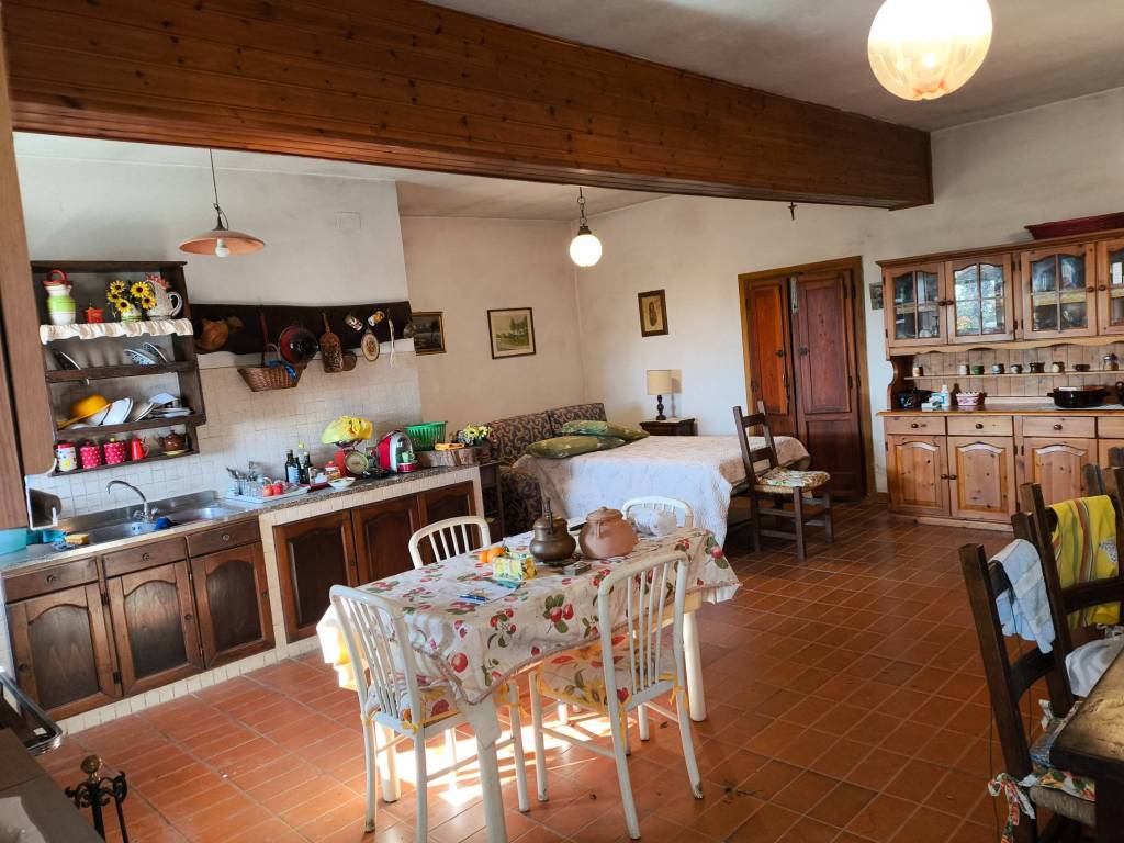 Rustico / casale a Monsummano terme in Piazza Giuseppe Giusti, 55 - Foto 2