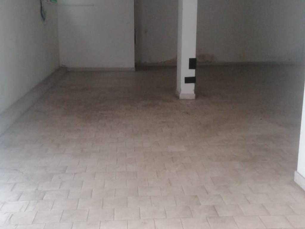 Box / garage a Spoltore in Via Veneto - Foto 3