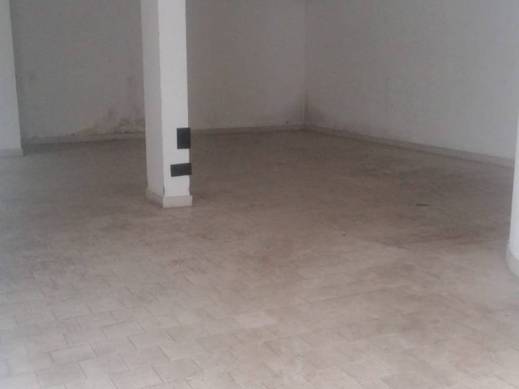 Box / garage a Spoltore in Via Veneto - Foto 4