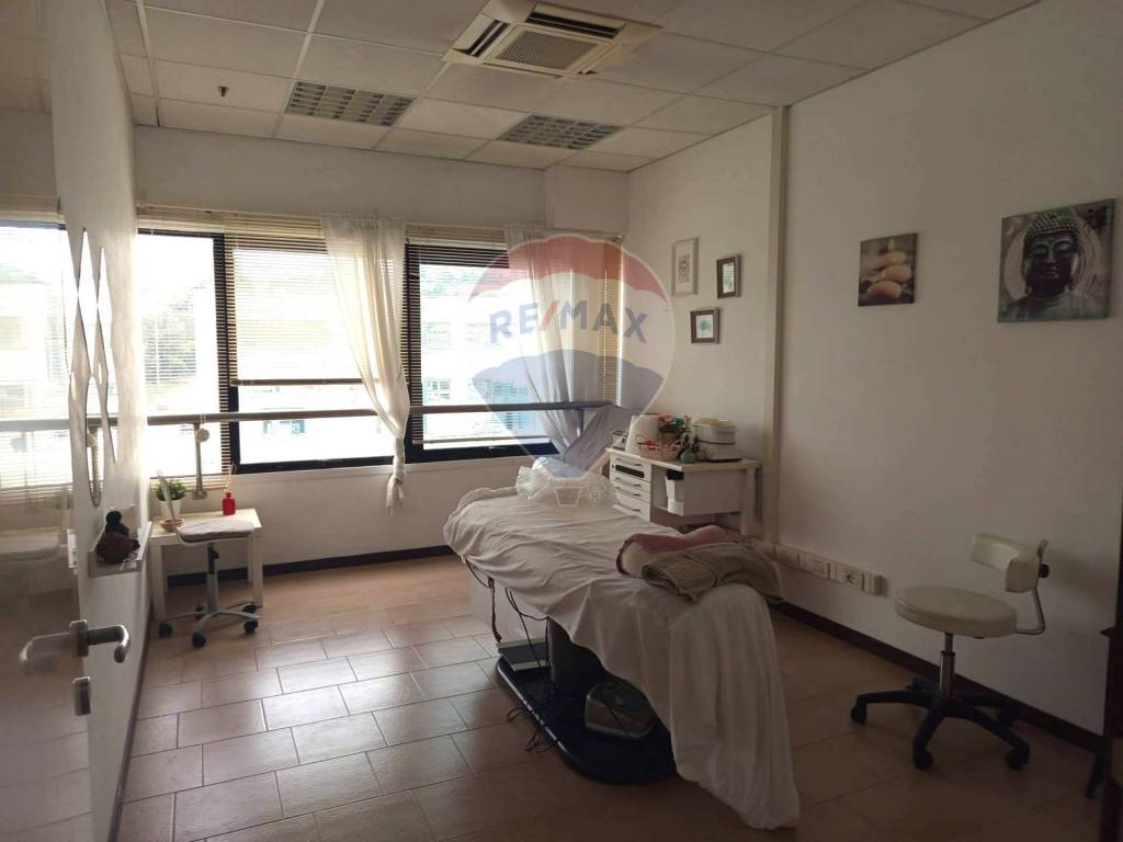 Immobile a Ancona in Via Caduti del Lavoro, 28 - Foto 2
