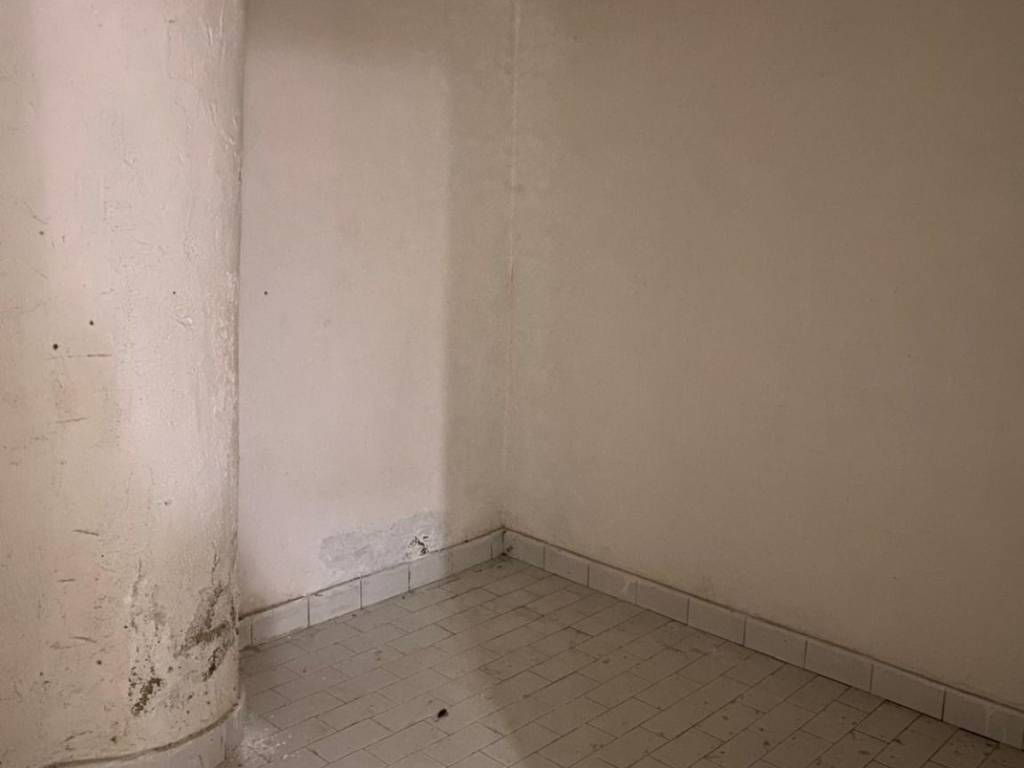 Box / garage a Maddaloni in Via Napoli, 323 - Foto 4