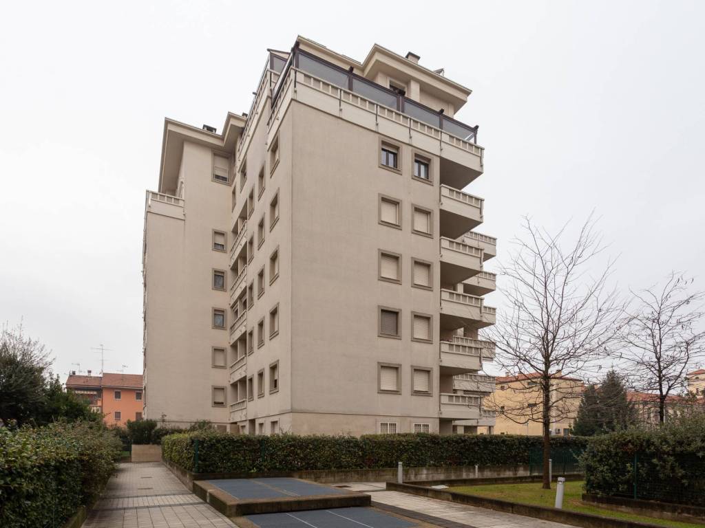 Appartamento a Caronno pertusella in Via Nino Bixio - Foto 2