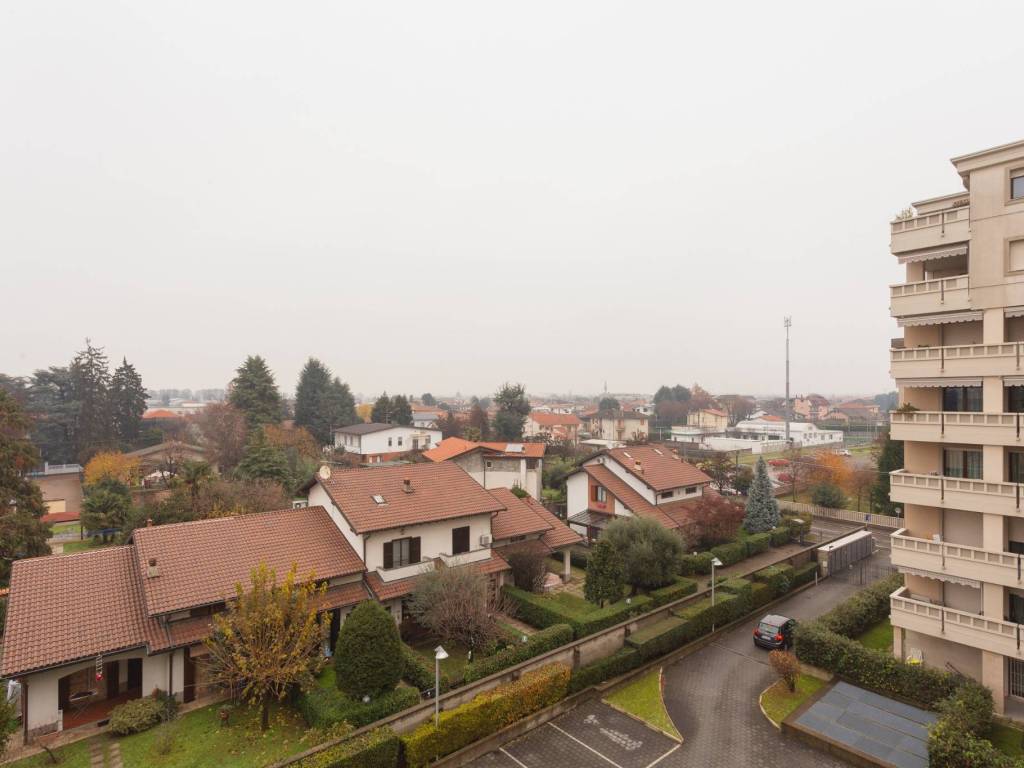 Appartamento a Caronno pertusella in Via Nino Bixio - Foto 4