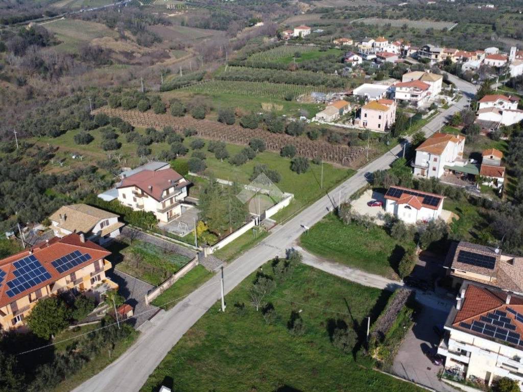 Terreno a Ortona in SAN NICOLA STRADA PROVINCIALE SAN TOMMASO - Foto 3