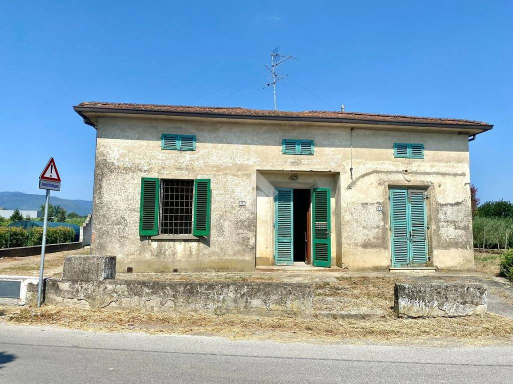 Casa indipendente a Pistoia in Via S. Sebastiano, 17 - Foto 3