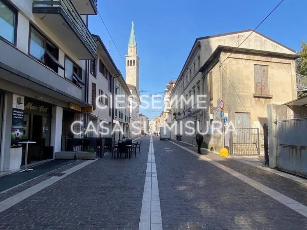 Appartamento a Monfalcone in Via Sant'Ambrogio, 35 - Foto 3