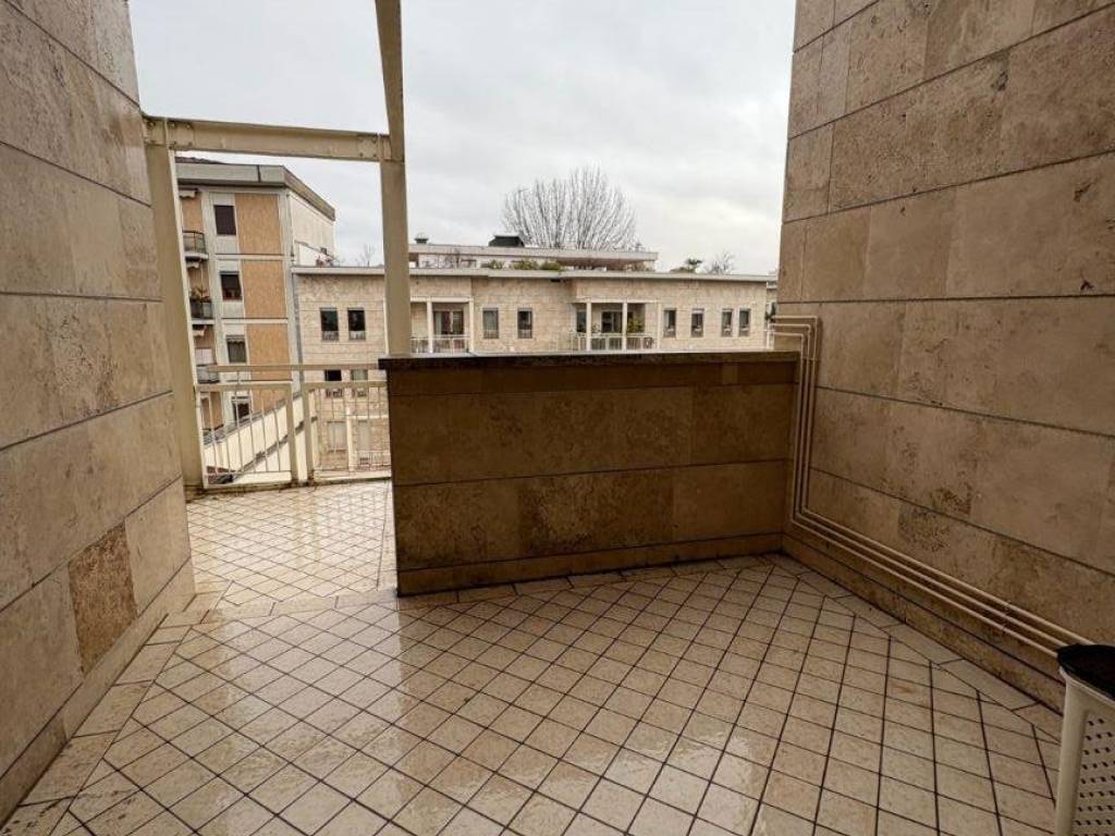 Attico / mansarda a Bergamo in Via Madonna della Neve, 5 - Foto 3