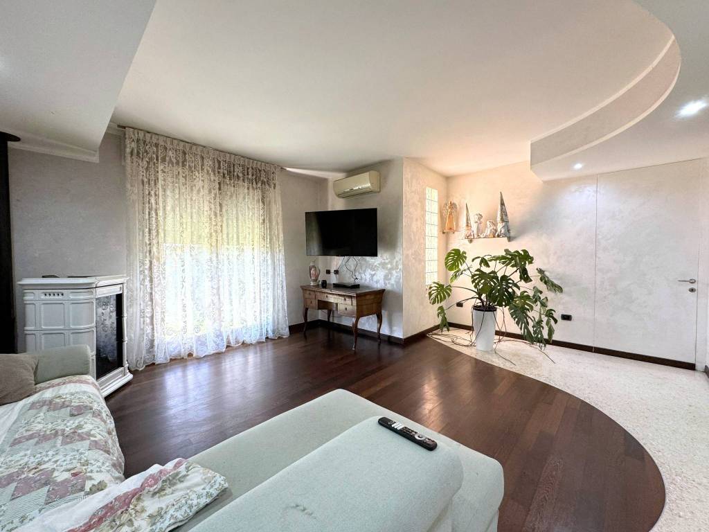 Villa a Porto viro in Via Roma, 5 - Foto 2