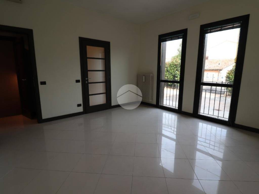 Villa a Mantova in Via Verona, 50 - Foto 4