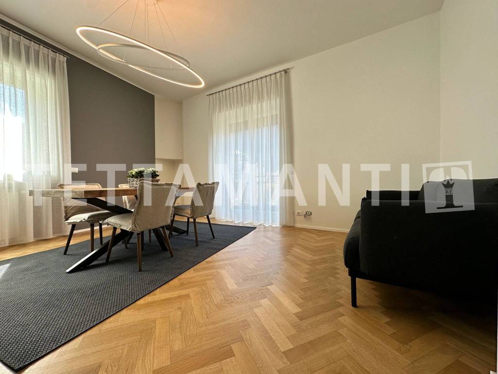 Appartamento a Como in Viale Felice Cavallotti, 2 - Foto 2