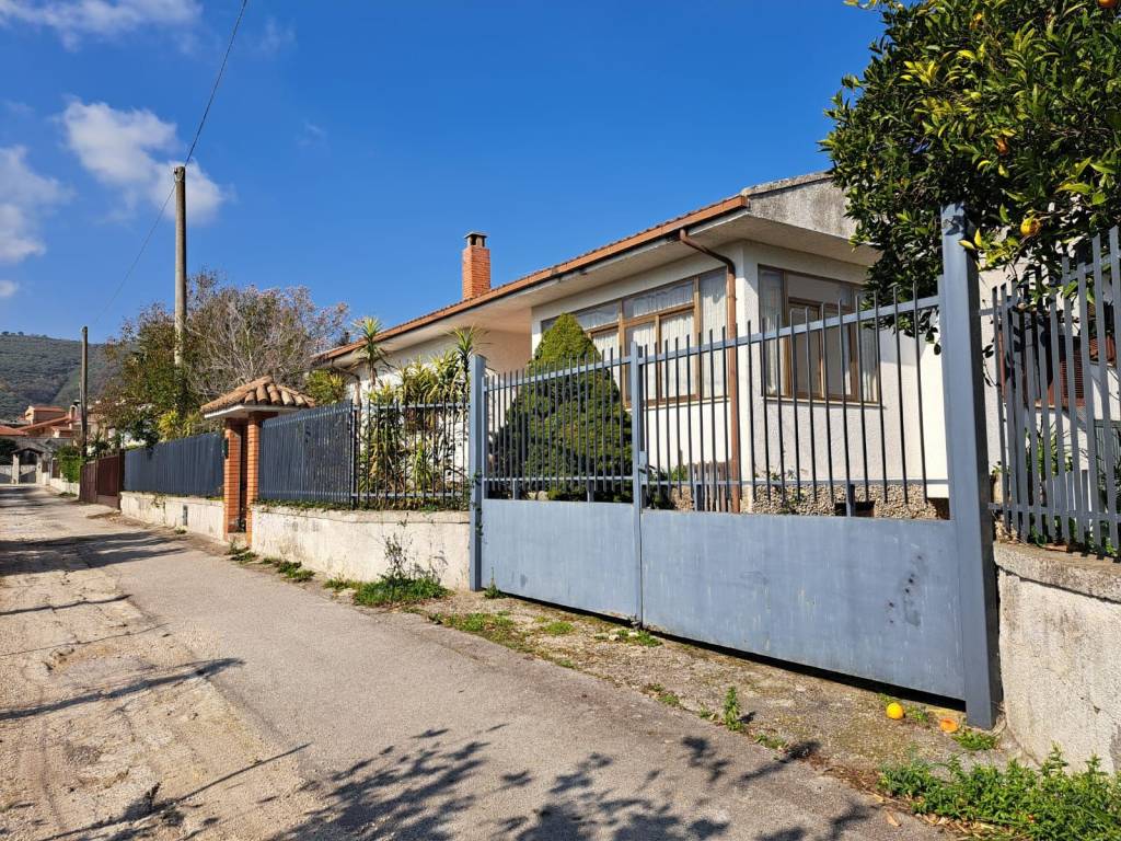 Villa a Cervino in Via Murilli - Foto 3