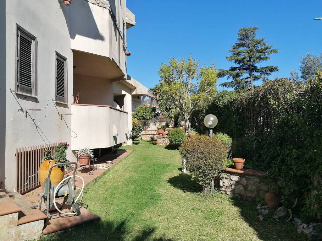 Villa a Lamezia terme in Via Concetta Floro, 2 - Foto 4