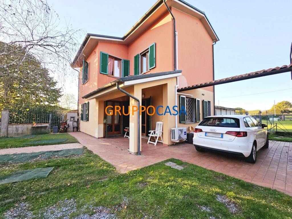 Casa indipendente a Altopascio in Via Provinciale del Biagioni, 36 - Foto 2