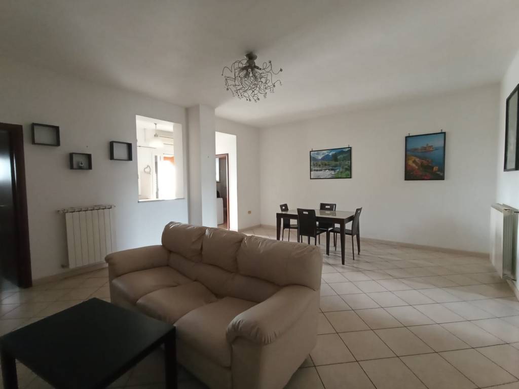 Appartamento a Pulsano in Via Vittorio Emanuele, 87 - Foto 4