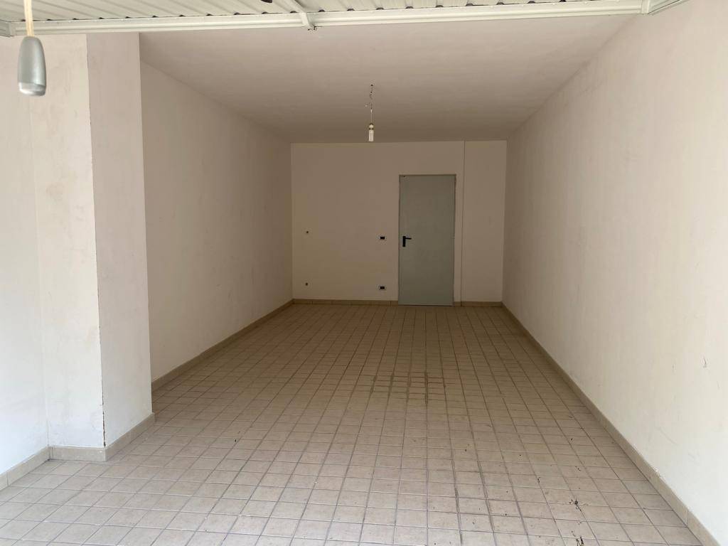 Box / garage a Pescara in Via Celestino V, 1 - Foto 4