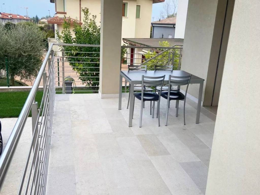 Villa a Desenzano del garda in Via Pratomaggiore - Foto 4