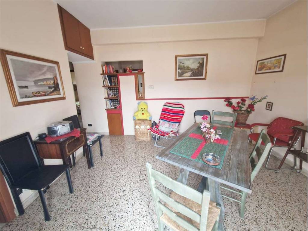 Appartamento a Varano borghi in Via Cavour, 3 - Foto 4