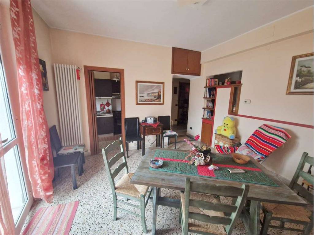Appartamento a Varano borghi in Via Cavour, 3 - Foto 5