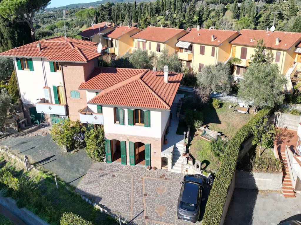 Villa a Rosignano marittimo in Via della Lombarda - Foto 4