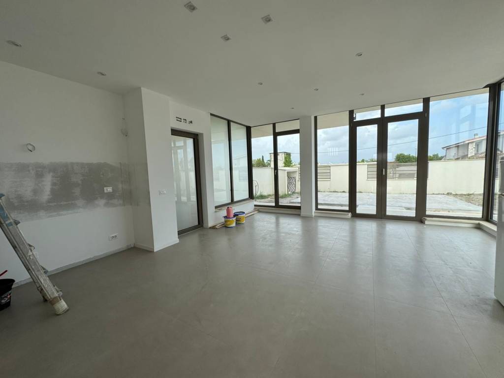 Villa a Aprilia in Via Aterno - Foto 4