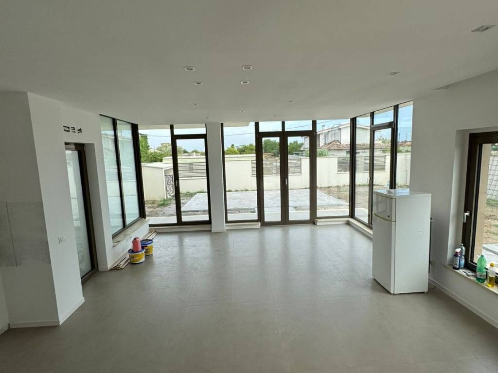 Villa a Aprilia in Via Aterno - Foto 5
