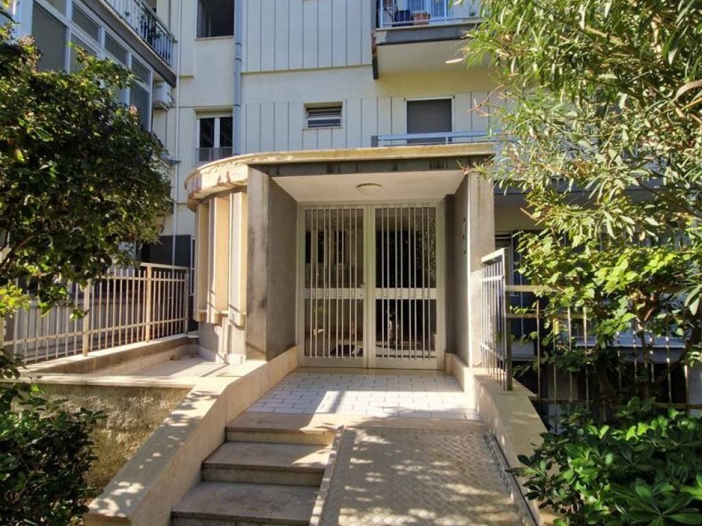 Attico / mansarda a Brindisi in Viale Francia, 63 - Foto 4