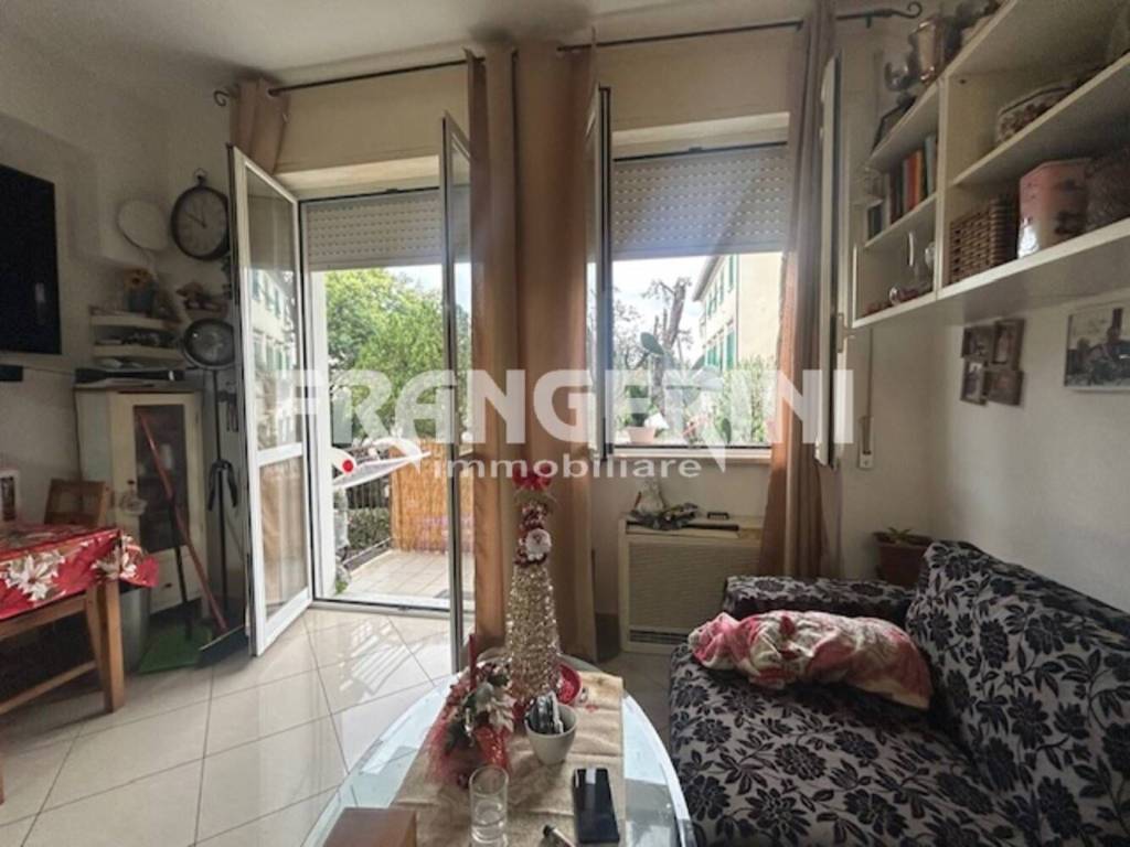 Appartamento a Livorno in Via Fratelli del Conte - Foto 2