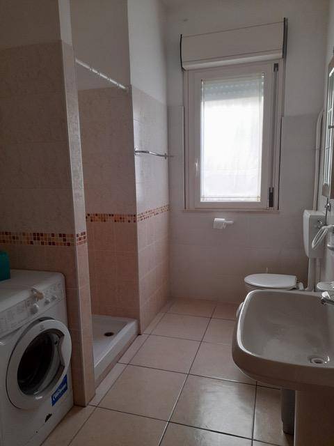 Appartamento a Tortoreto in Via Edmondo De Amicis, 10 - Foto 2