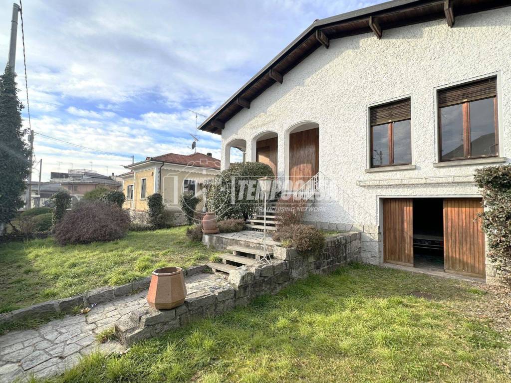 Casa indipendente a Gattinara in Viale Guglielmo Marconi - Foto 3