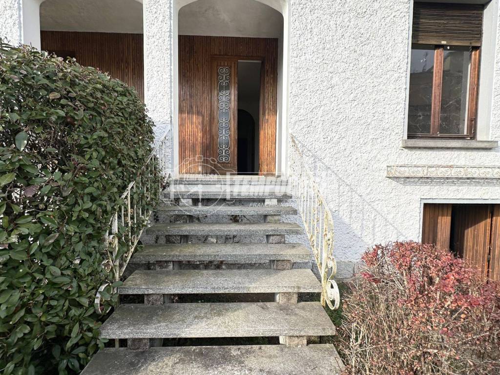 Casa indipendente a Gattinara in Viale Guglielmo Marconi - Foto 5