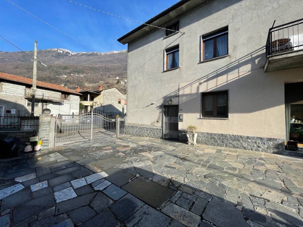 Appartamento a Traona in Via Valeriana - Foto 2