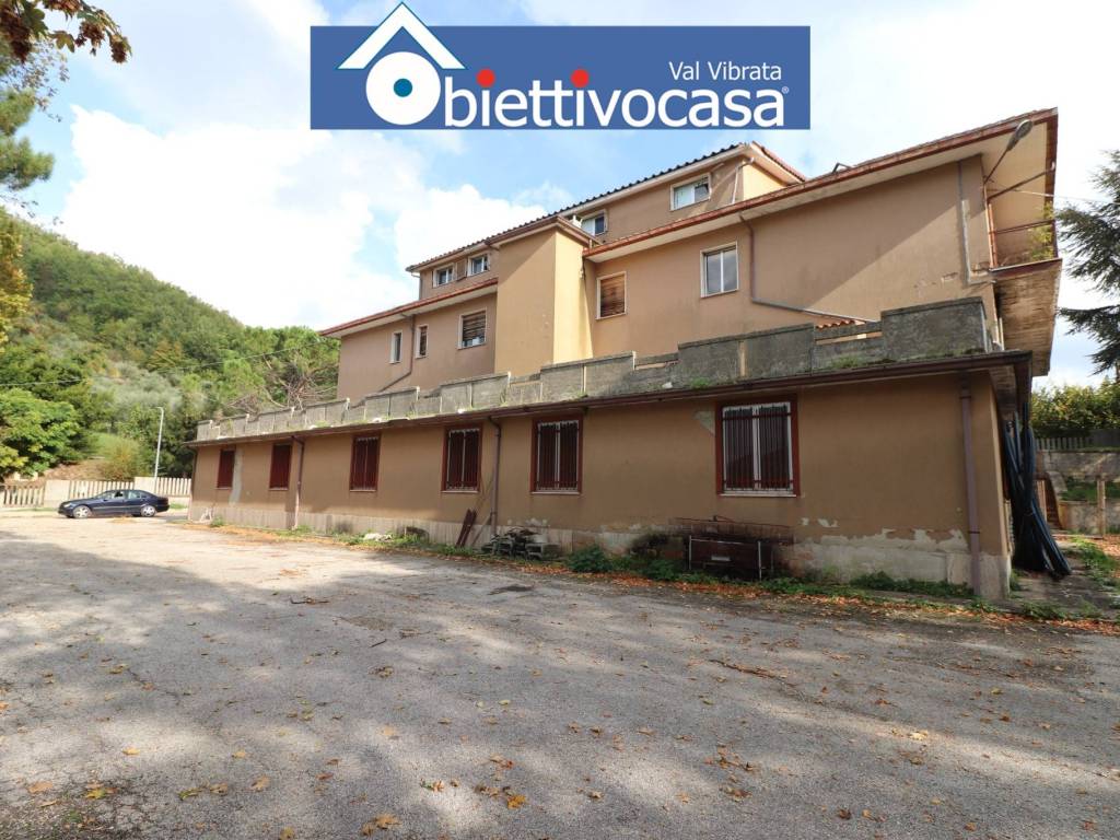 Palazzo / stabile a Civitella del tronto in Corso Giuseppe Mazzini, 82 - Foto 3