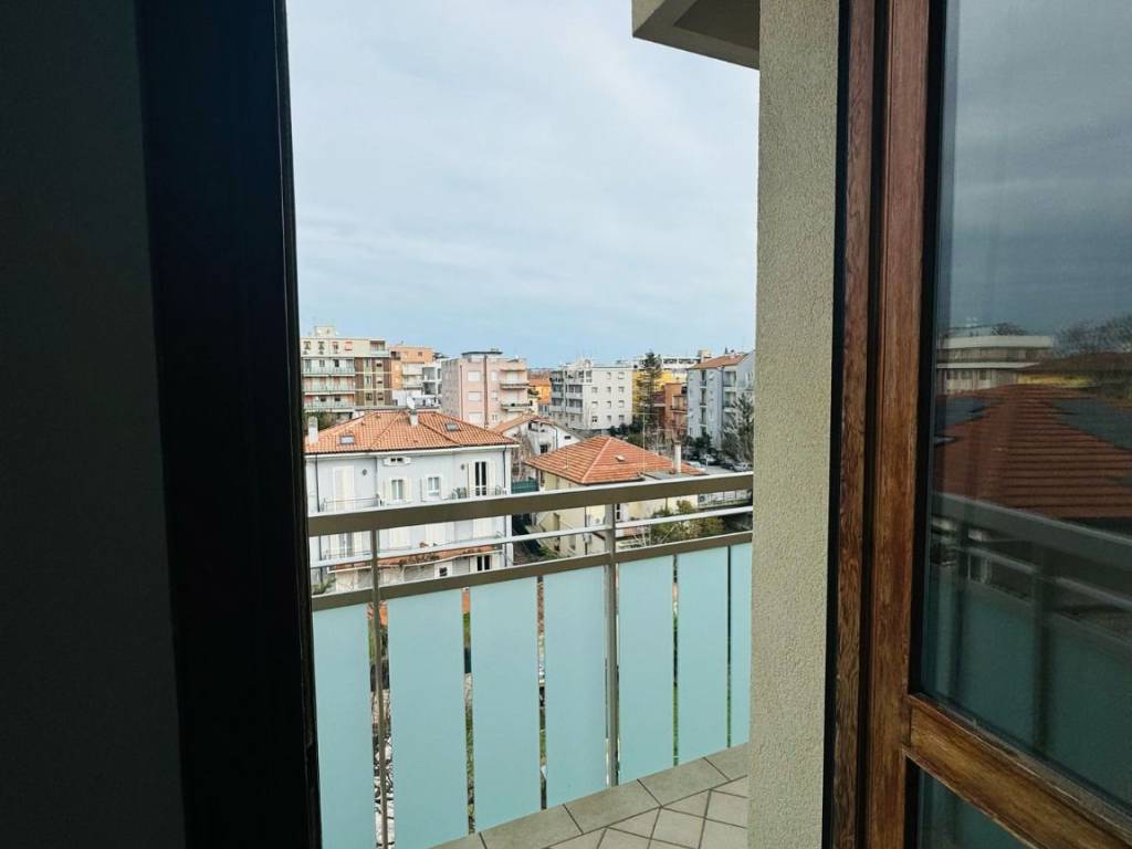 Appartamento a Pesaro in Via Luciano la Marca - Foto 2