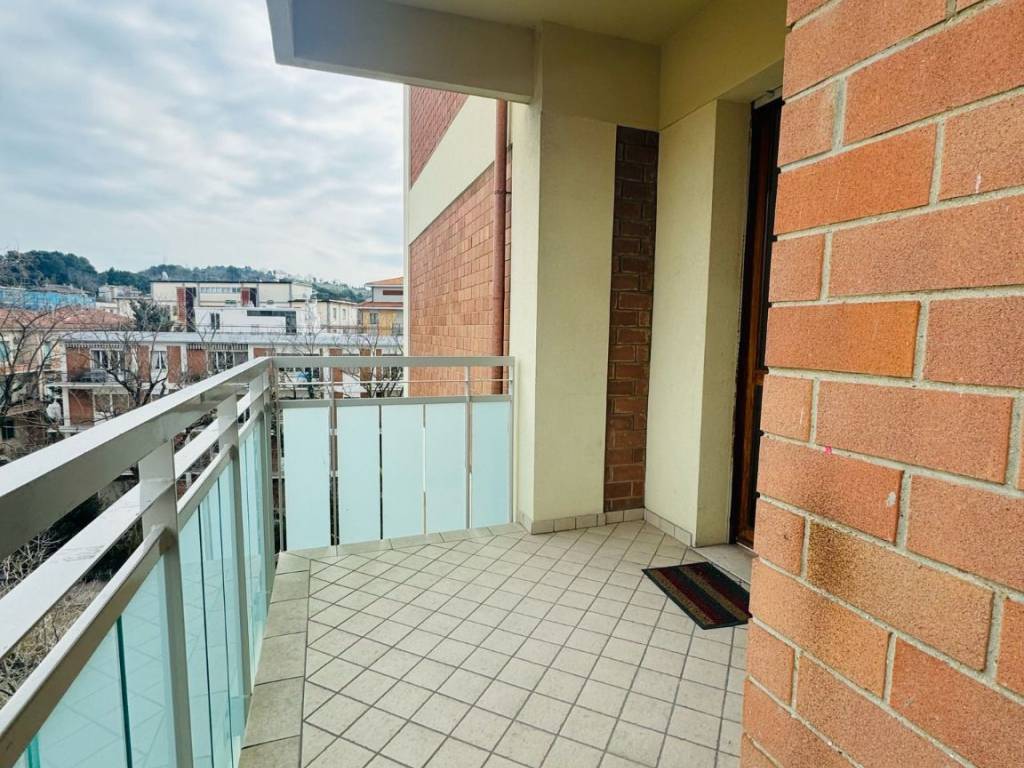 Appartamento a Pesaro in Via Luciano la Marca - Foto 3