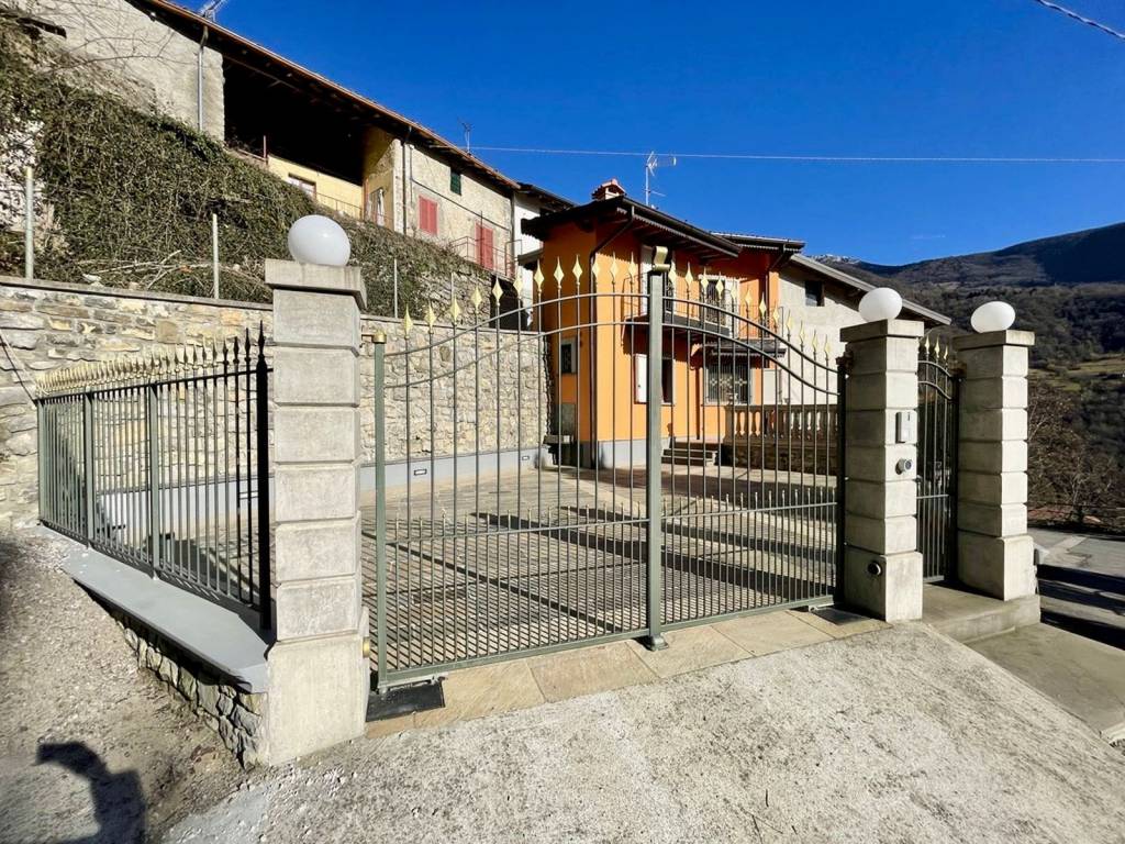 Appartamento a Adrara san rocco in Via Picco - Foto 3
