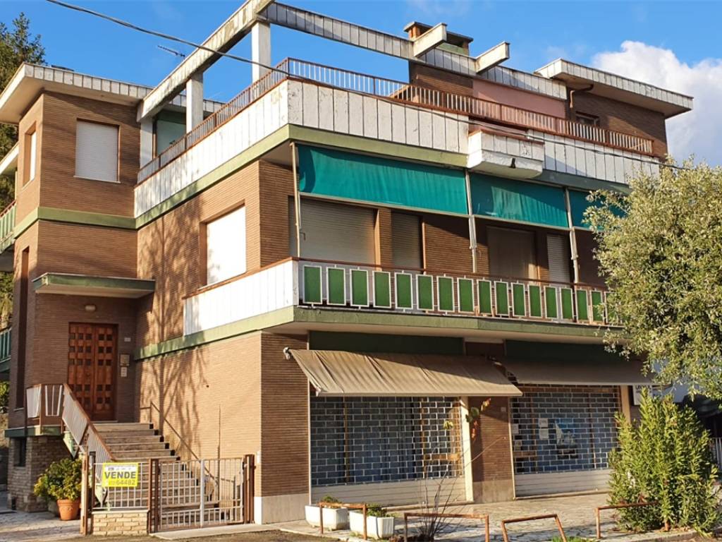 Villa a Petriano in VIA ROMA, 74 - Foto 2