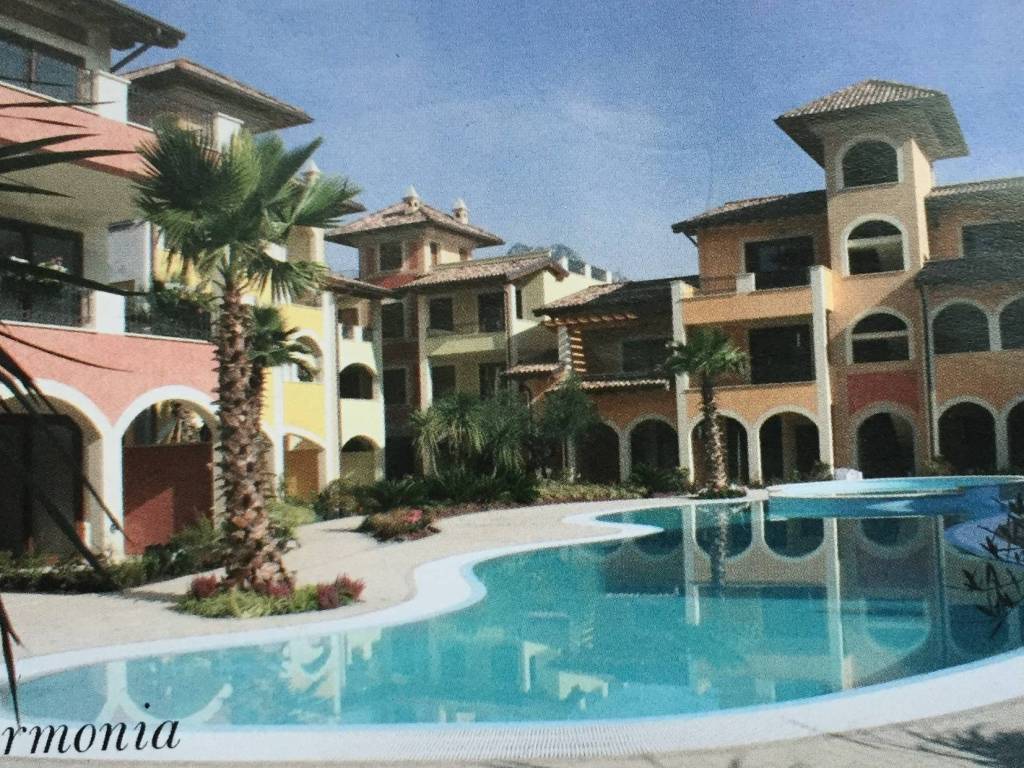 Appartamento a Toscolano-maderno in Lungolago Giuseppe Zanardelli, 32 - Foto 2