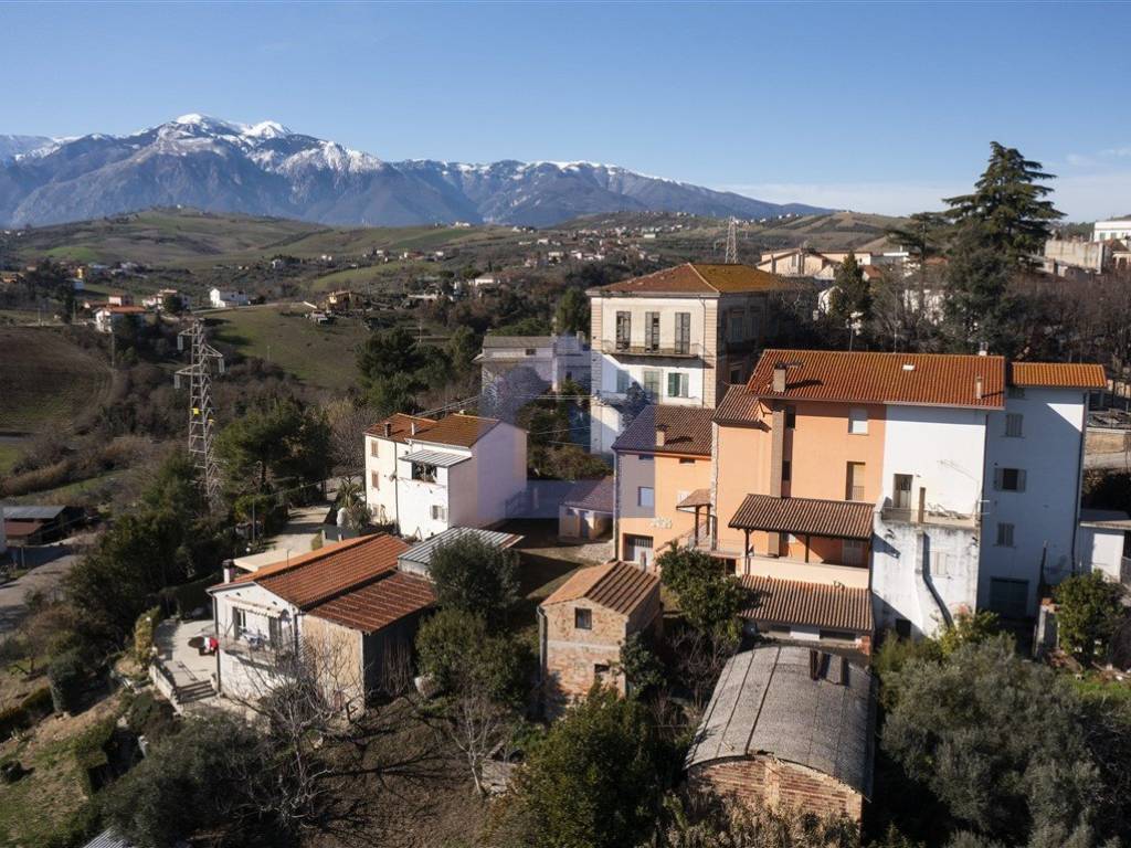 Casa indipendente a Sant'eusanio del sangro in Circonvallazione Maiella, 1 - Foto 2