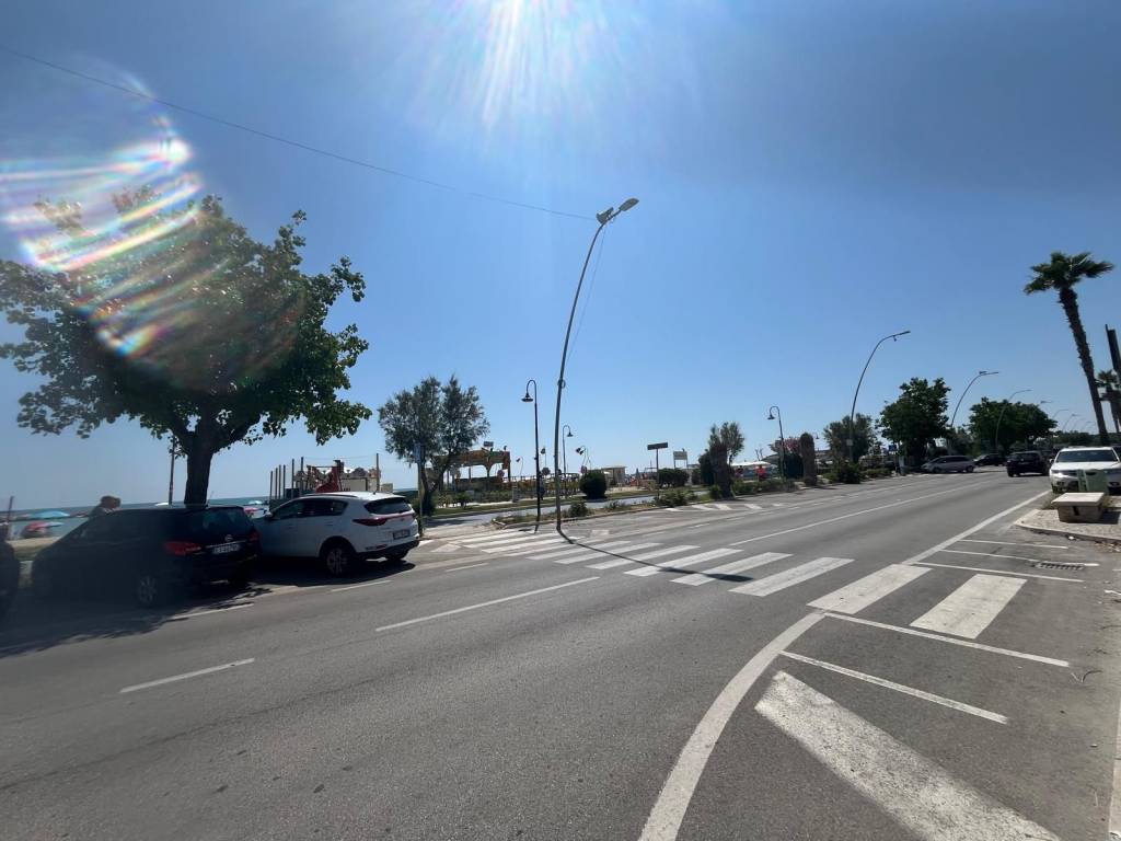 Appartamento a Alba adriatica in Lungomare Guglielmo Marconi, 70 - Foto 3