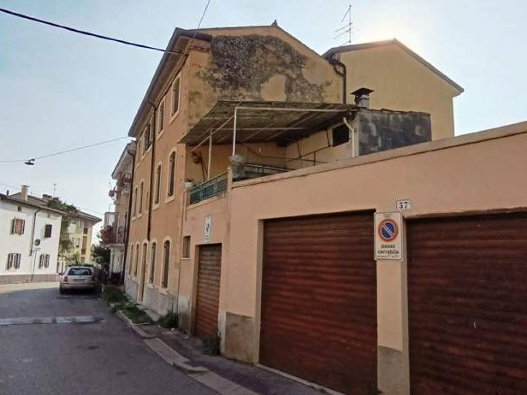 Villetta a schiera a Verona in Via Torrente Vecchio, 57 - Foto 3
