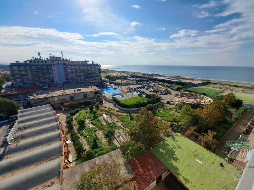 Appartamento a Castel volturno in Viale Darsena Occidentale, 47 - Foto 2