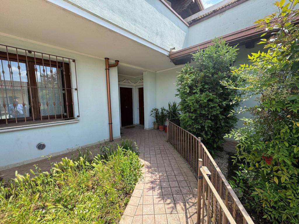 Appartamento a Nuvolera in Via Enrico Mattei - Foto 2