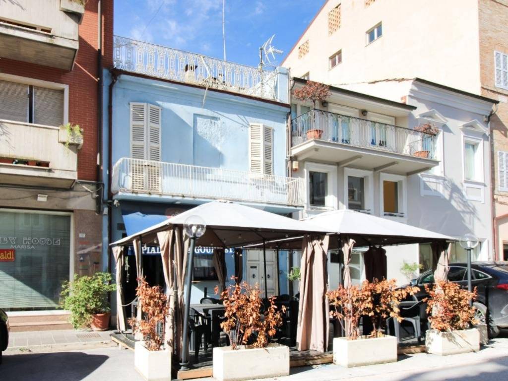Casa indipendente a Porto san giorgio in Via Giordano Bruno, 143 - Foto 2