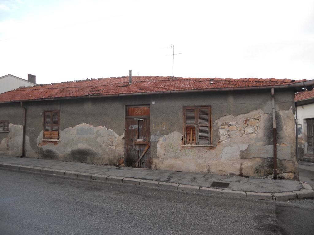 Casa indipendente a Avezzano in Largo Angizia, 24 - Foto 2