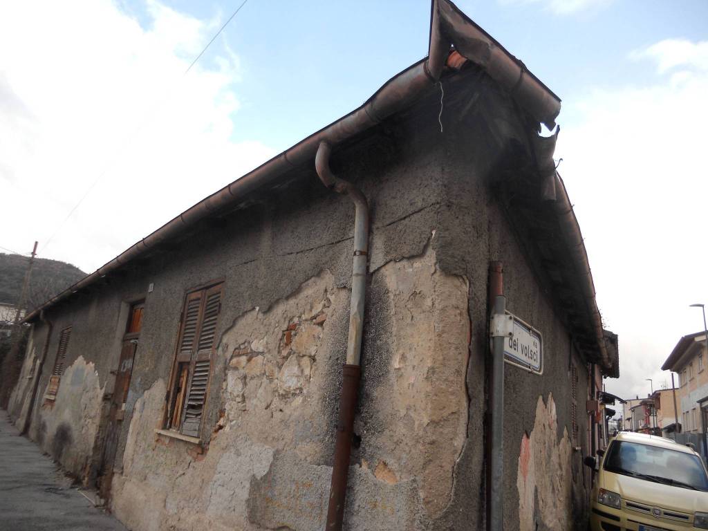 Casa indipendente a Avezzano in Largo Angizia, 24 - Foto 4