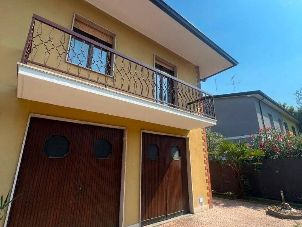 Villa a Lodi in Via Lago Gerundo, 6 - Foto 2