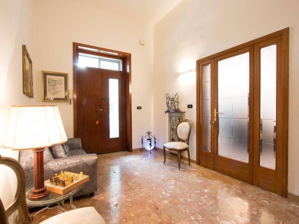 Villa a Lecce in Viale Giuseppe Grassi, 31 - Foto 3