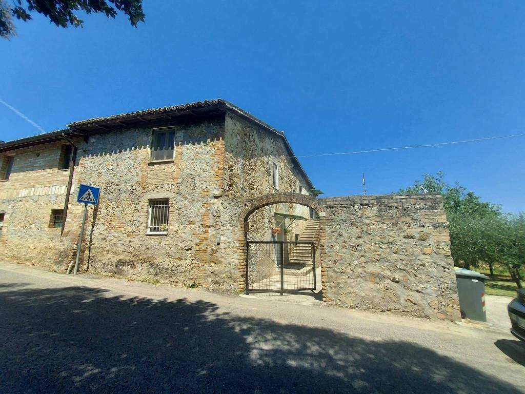 Rustico / casale a Castel ritaldi in Strada Provinciale Castel Ritaldi - Foto 3
