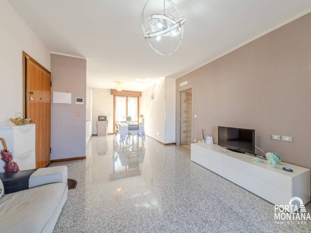 Appartamento a Rimini in Via Marecchiese, 62 - Foto 4